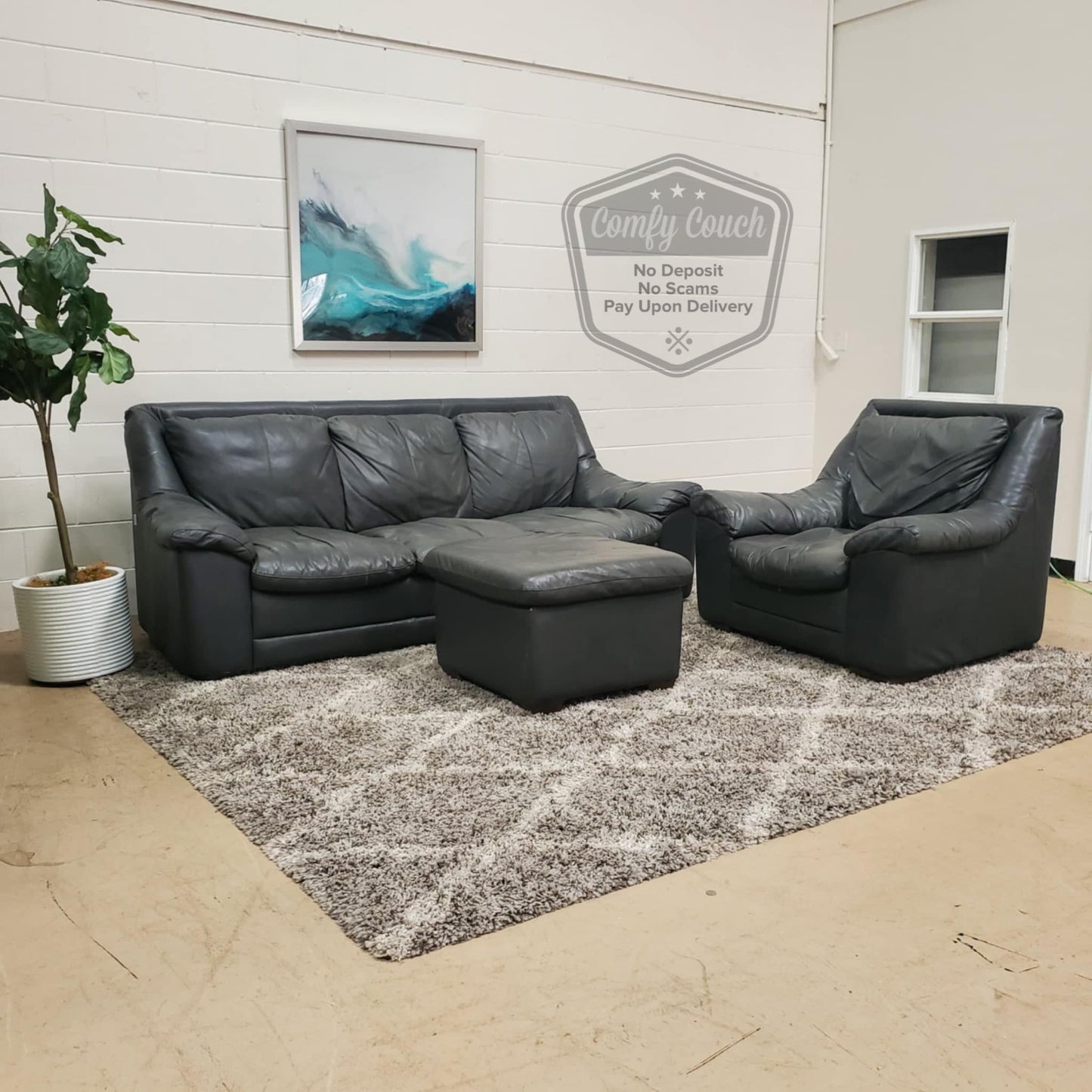 💎 Nicoletti Italian Leather Sofa Set w/ ottoman (Delivery Available!! )