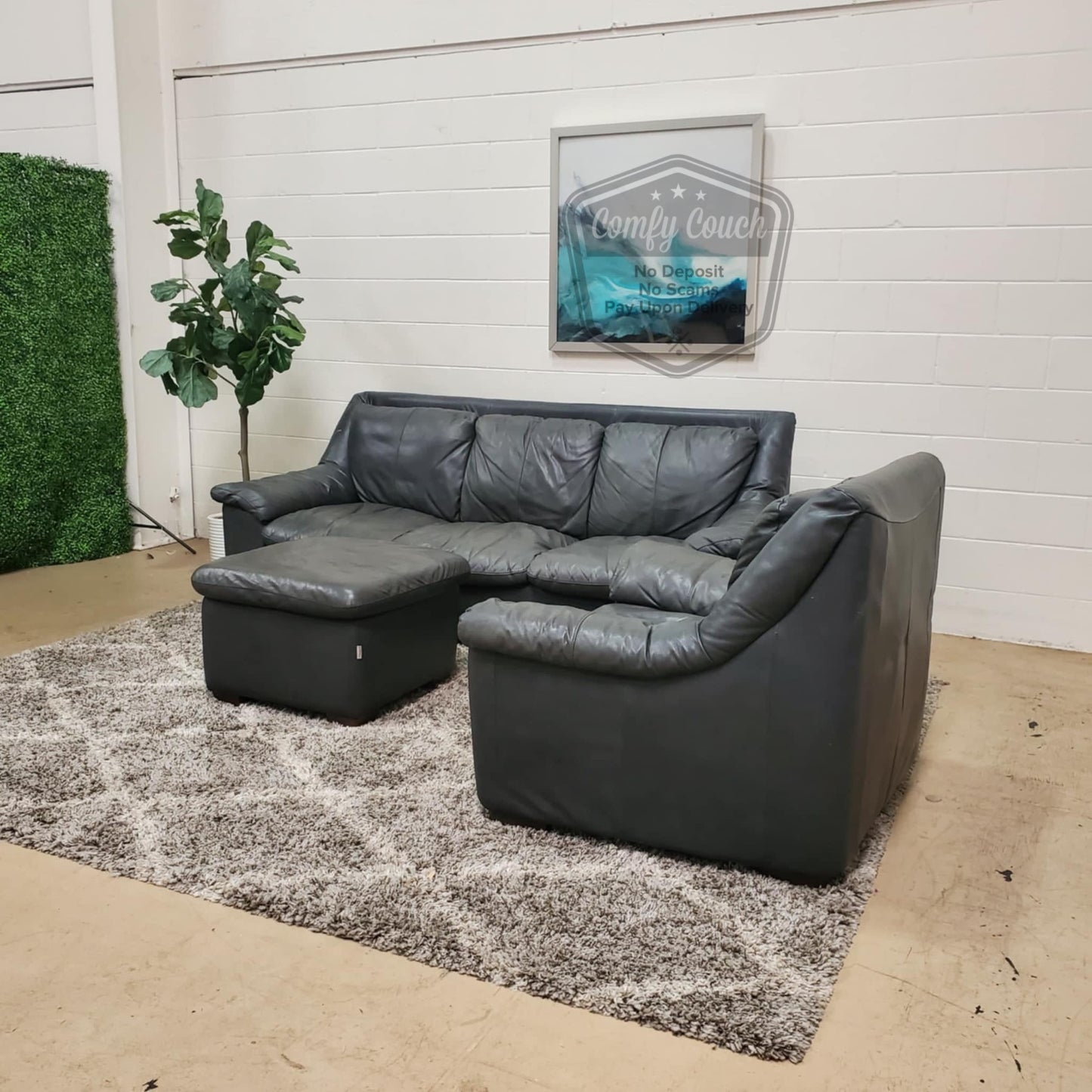 💎 Nicoletti Italian Leather Sofa Set w/ ottoman (Delivery Available!! )