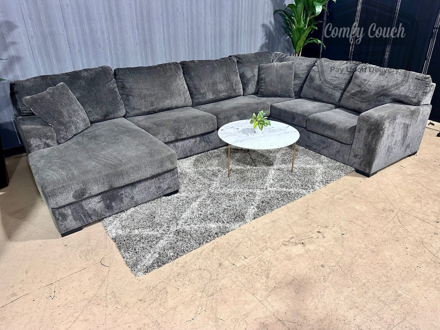 🛋️Charcoal Ushaped Sectional Sofa (Delivery Available!! )