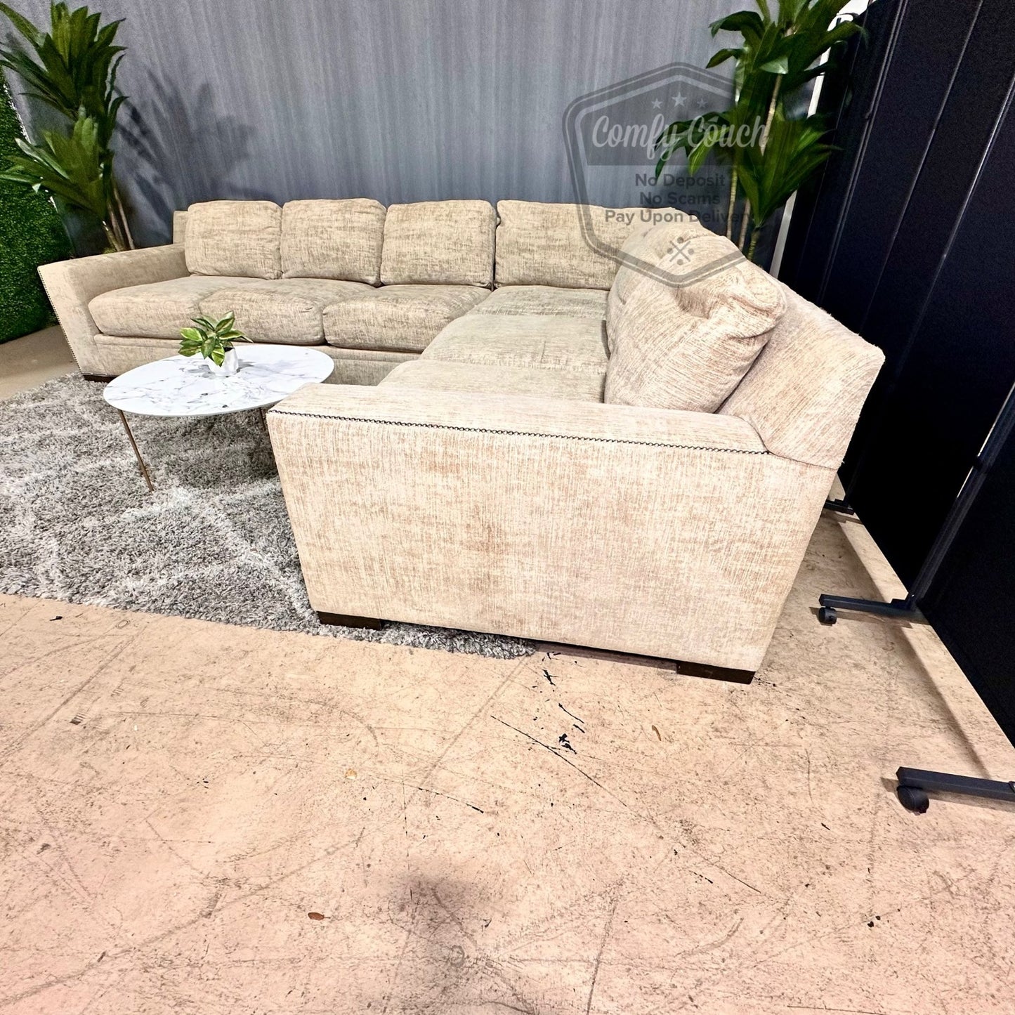 🛋️ Luxury Sectional Sofa(Delivery Available!! )