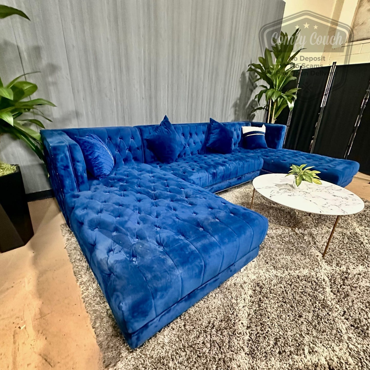 🛋️Stunning Blue Velvet Ushaped Sectional w/Ottoman (Delivery Available!! )