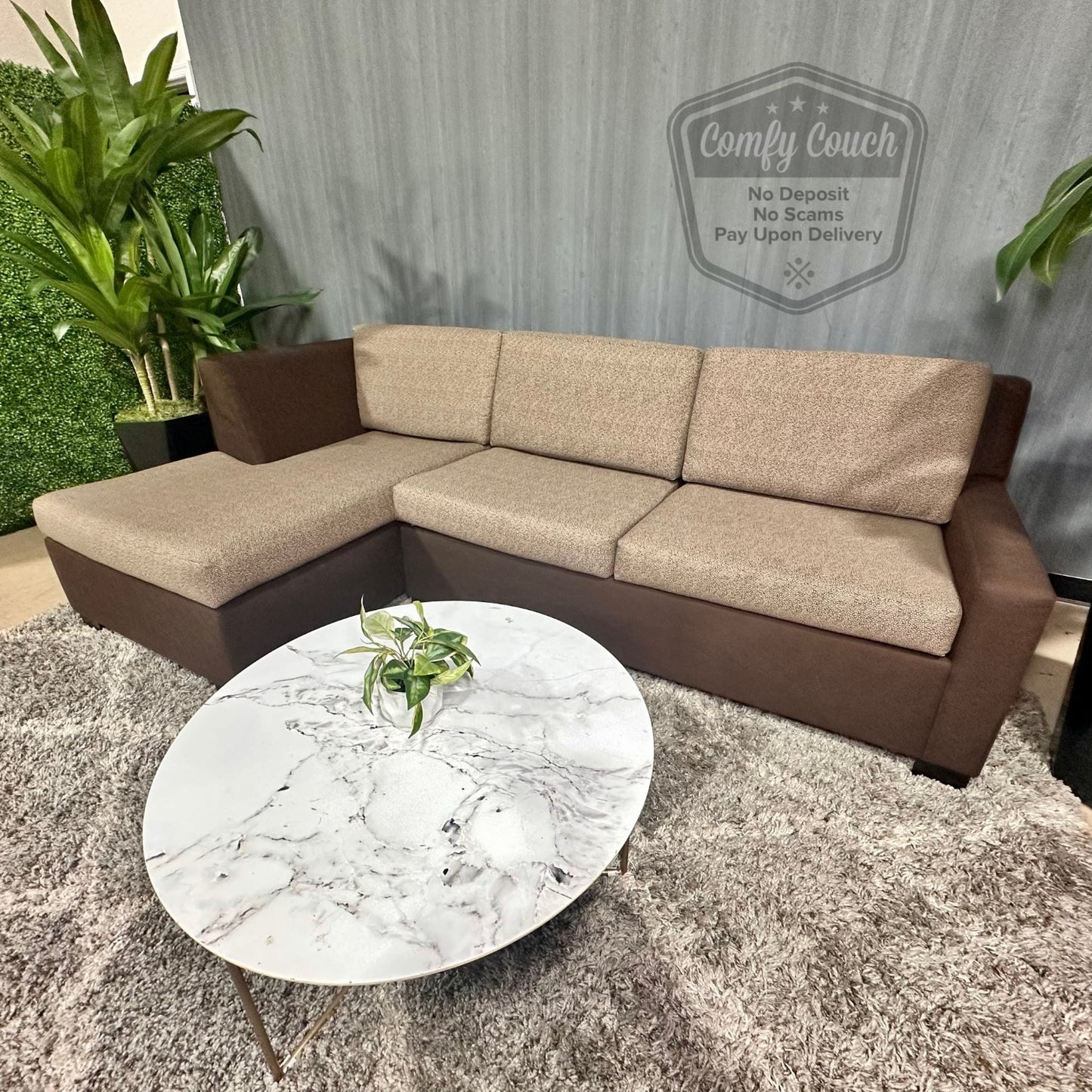 🛋️Like New Brown Sectional w/ Pullout (Delivery Available!! )