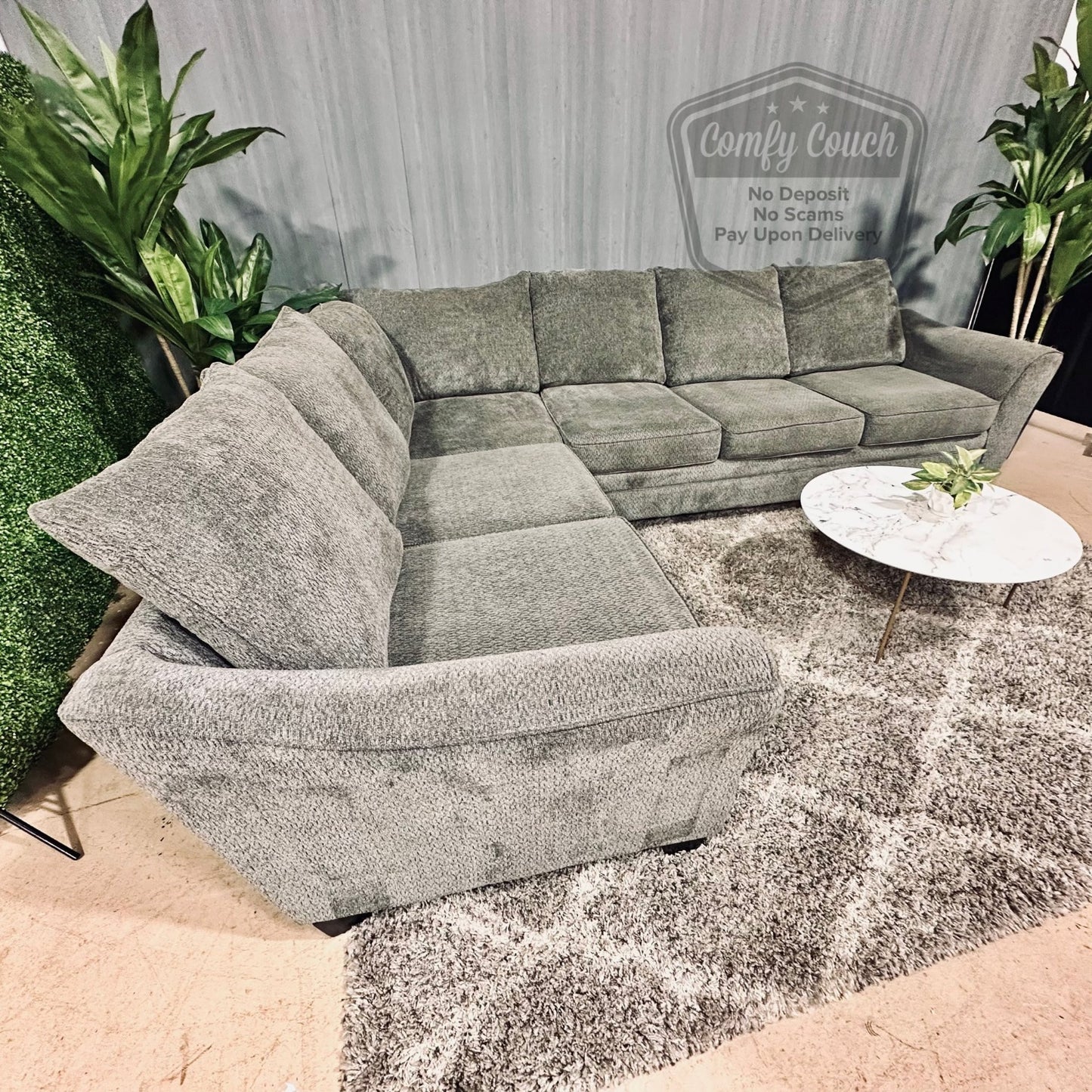 🛋️Comfy Gray Sectional (Delivery Available!! )
