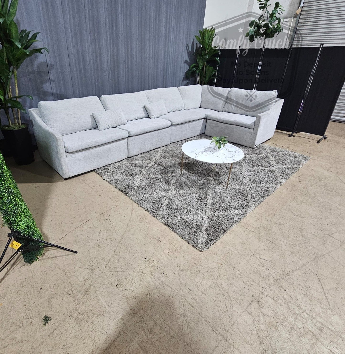 🛋️ Large Modular Sectional (Delivery Available!! )