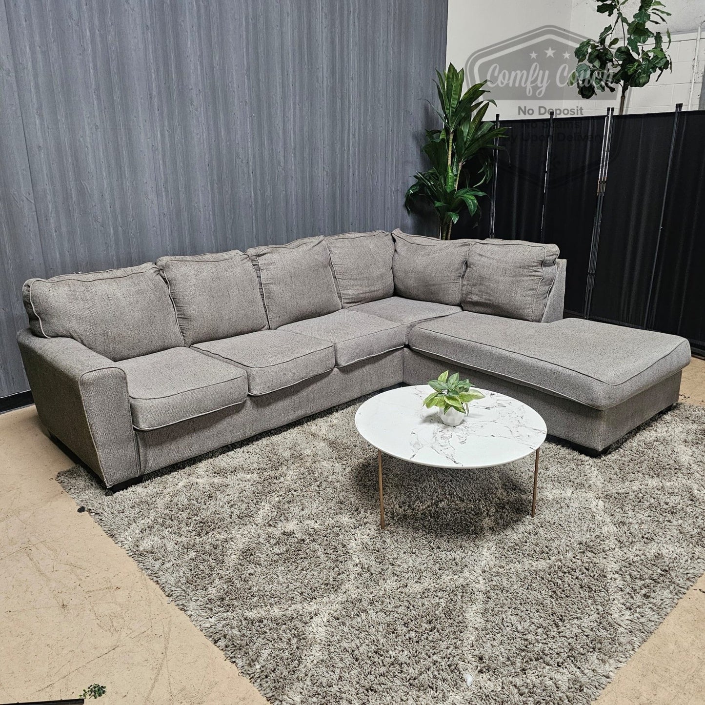 🛋️ Gray Fabric Sectional Sofa (Delivery Available!! )