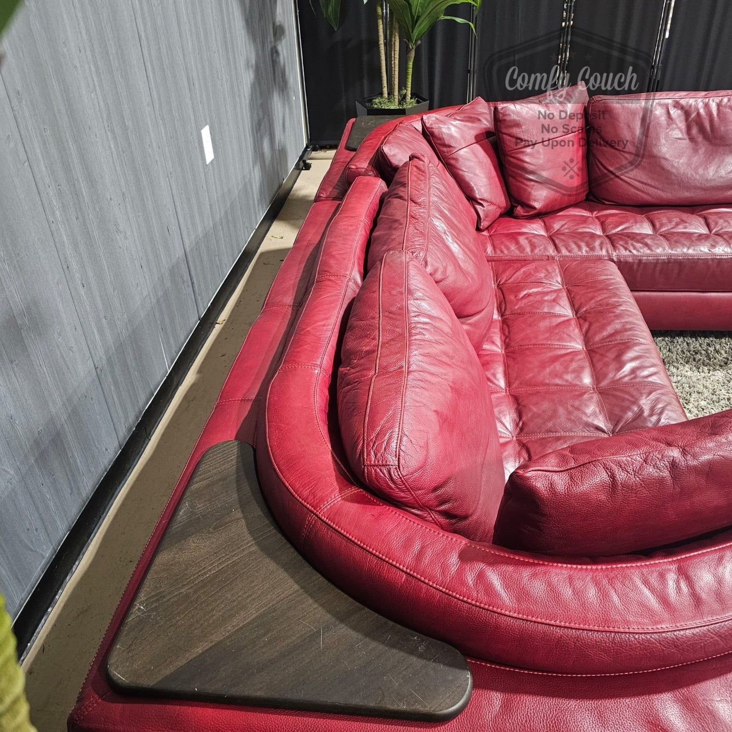 🛋️ Red Natuzzi Italia Sectional Sofa (Delivery Available!! )