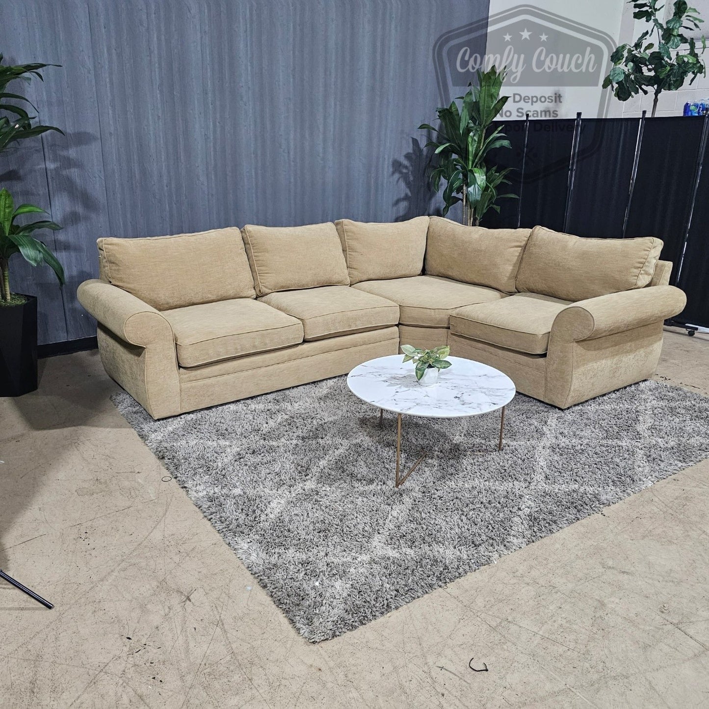 💎 Pottery Barn Tan Sectional Sofa (Delivery Available!! )