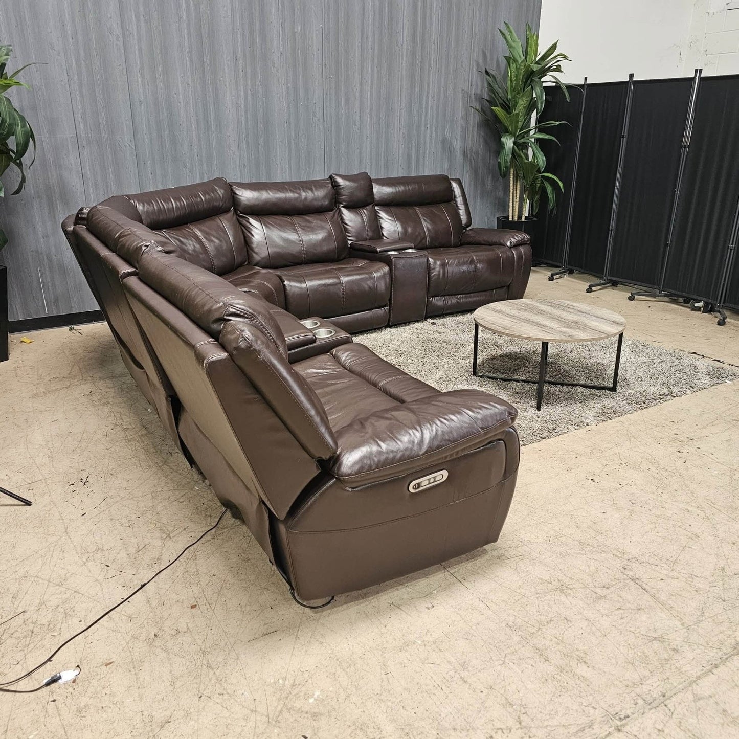Leather Reclining Sectional Sofa (Delivery Available!! )