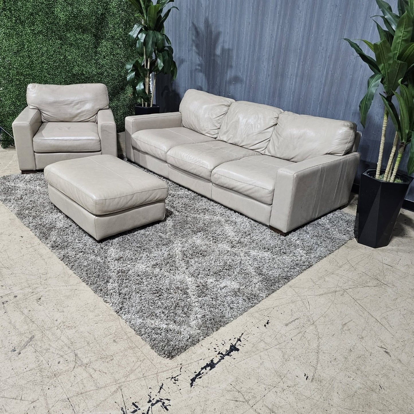 🛋️ Italian Leather Sofa & Chair Set w/Ottoman (Delivery Available!! )