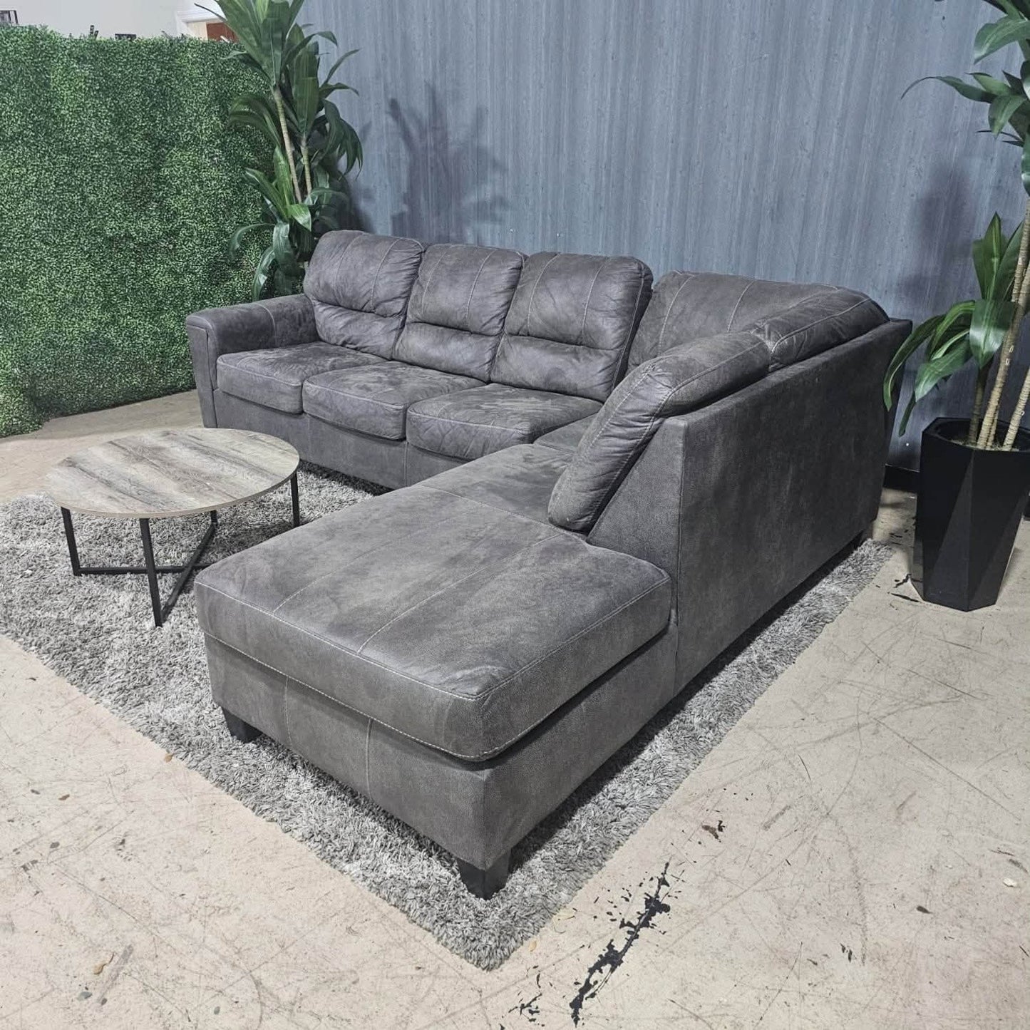🛋️ Ashley’s Charcoal Sectional Sofa (Delivery Available!! )