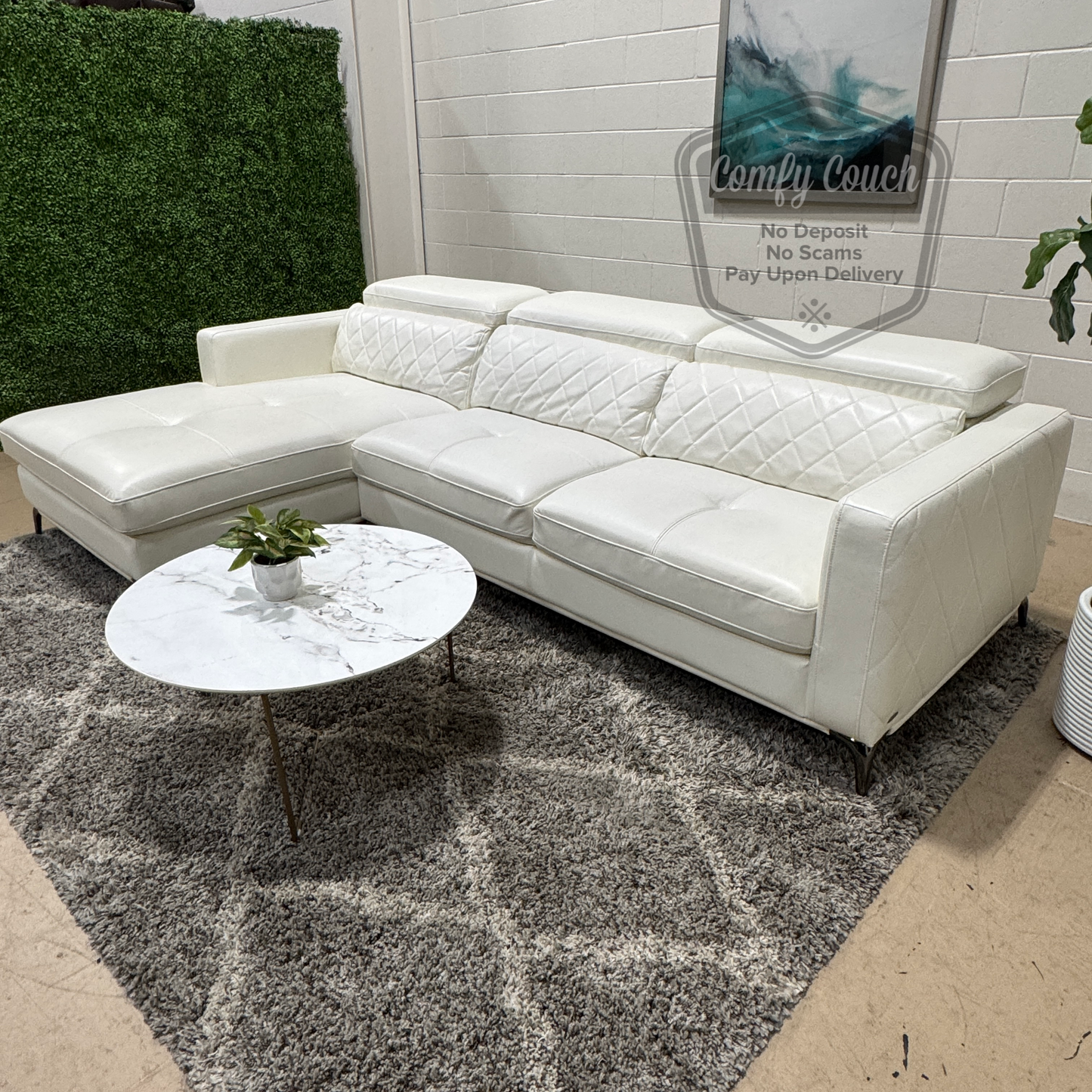 🛋️ Sofia Vergara White 2pc Sectional (Delivery Available!! )