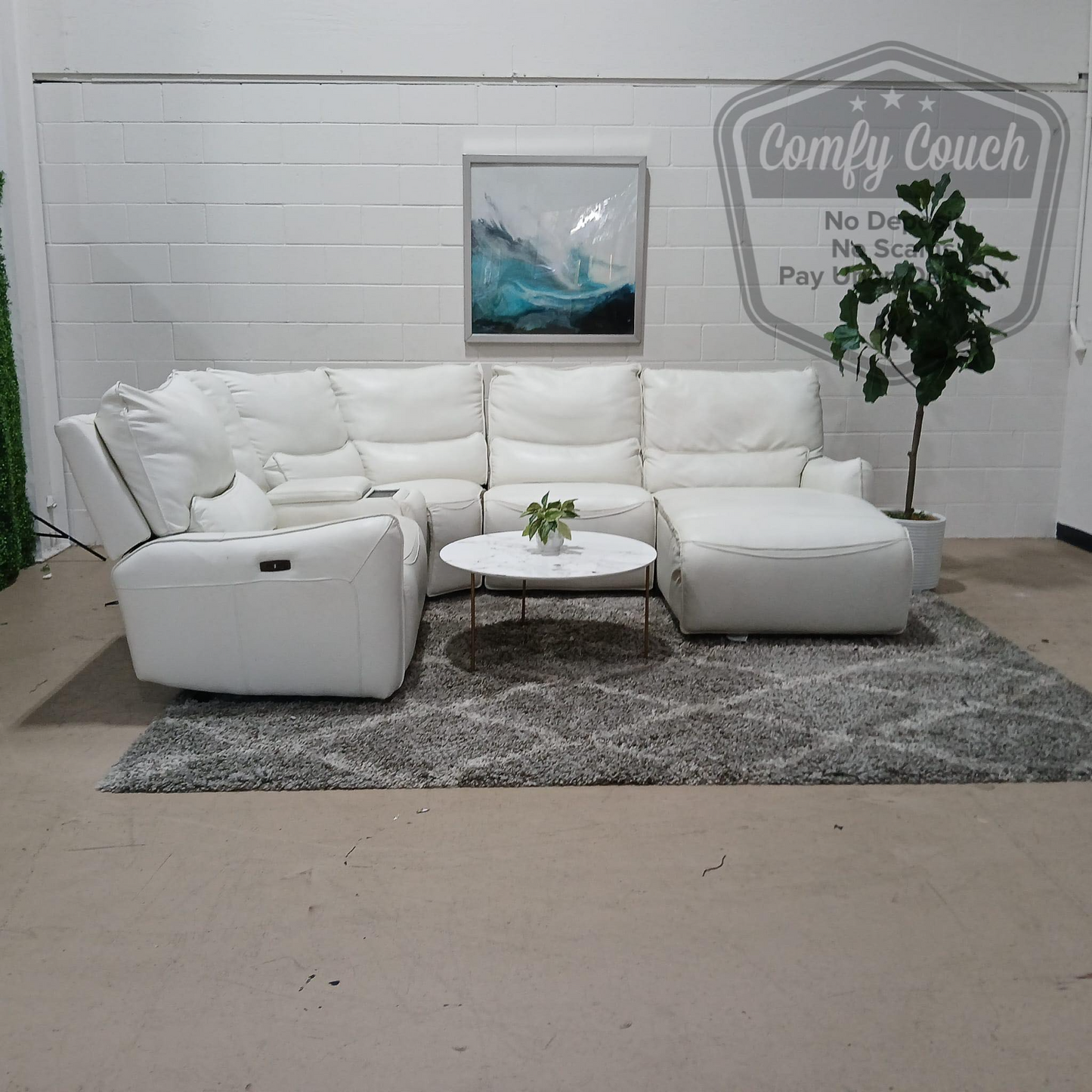 🛋️ White Ushaped Reclining Sectional w/ chaise! (Delivery Available!! )