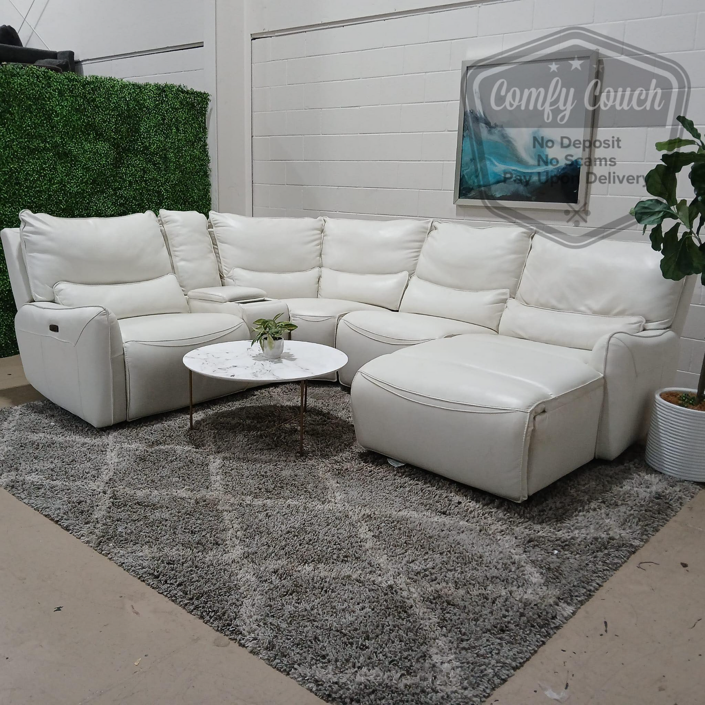 🛋️ White Ushaped Reclining Sectional w/ chaise! (Delivery Available!! )