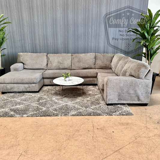 🛋️Ashley Ushaped Sectional Sofa (Delivery Available!! )