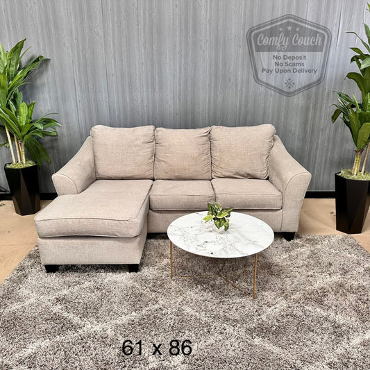 🛋️ Small Reversible Sectional (Delivery Available!! )