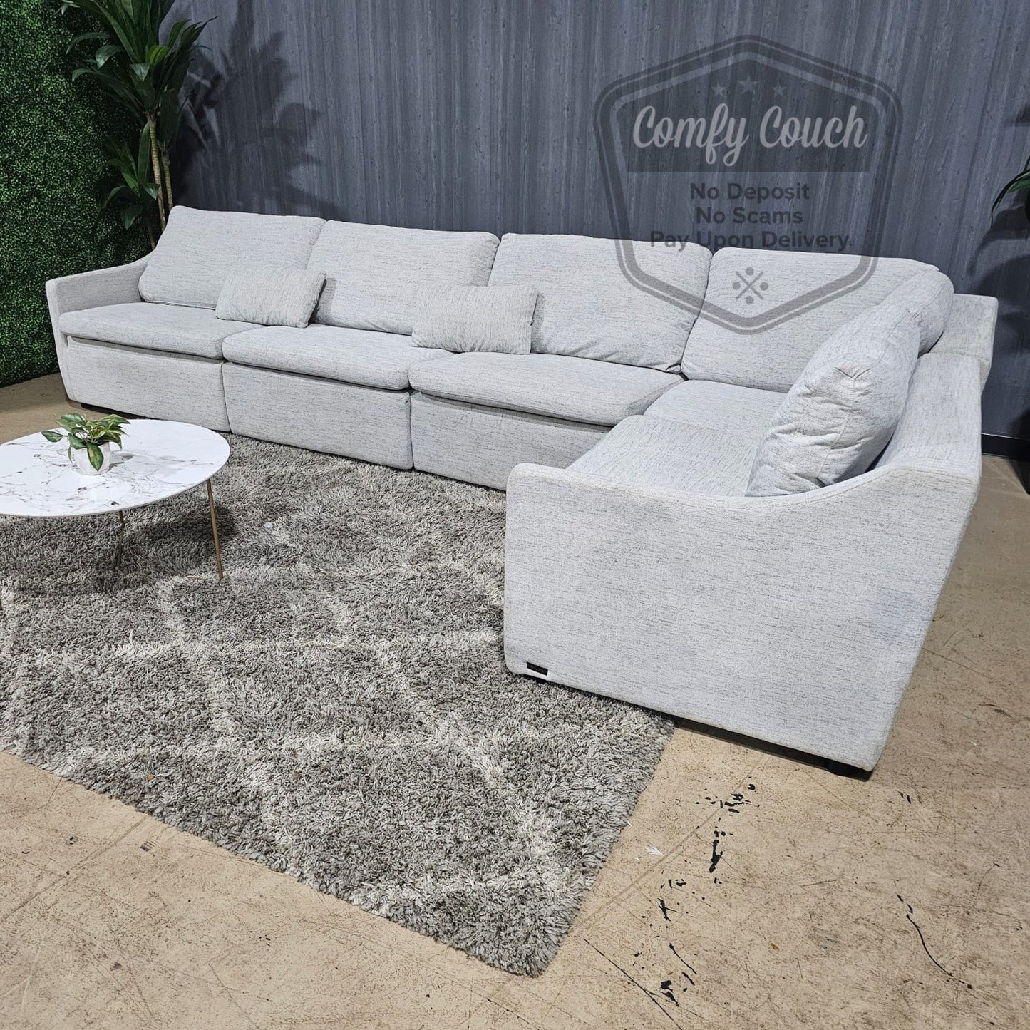 🛋️ Large Modular Sectional (Delivery Available!! )