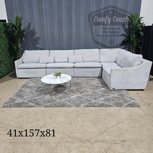 🛋️ Large Modular Sectional (Delivery Available!! )