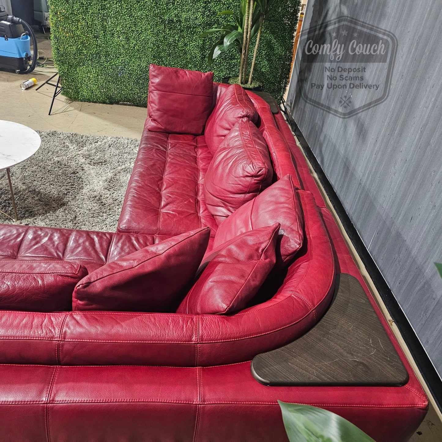 🛋️ Red Natuzzi Italia Sectional Sofa (Delivery Available!! )