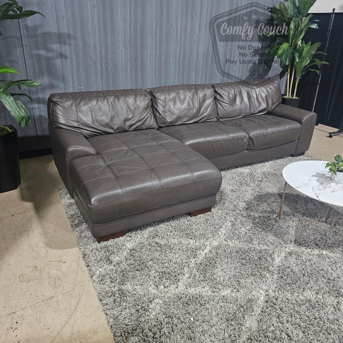 💎 Chateau d'Ax Italian Leather Sectional Sofa (Delivery Available!! )