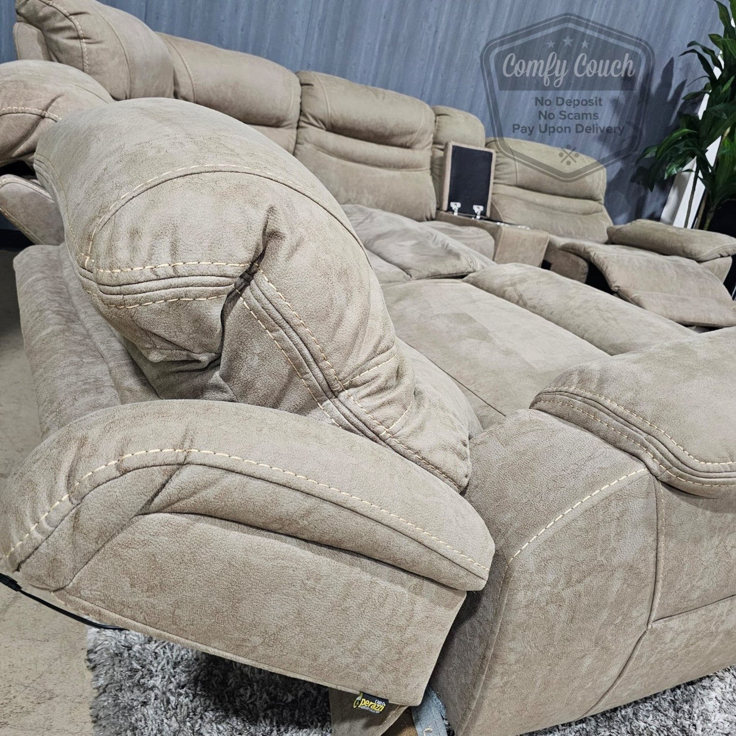🛋️ Tan Reclining Sectional (Delivery Available!! )