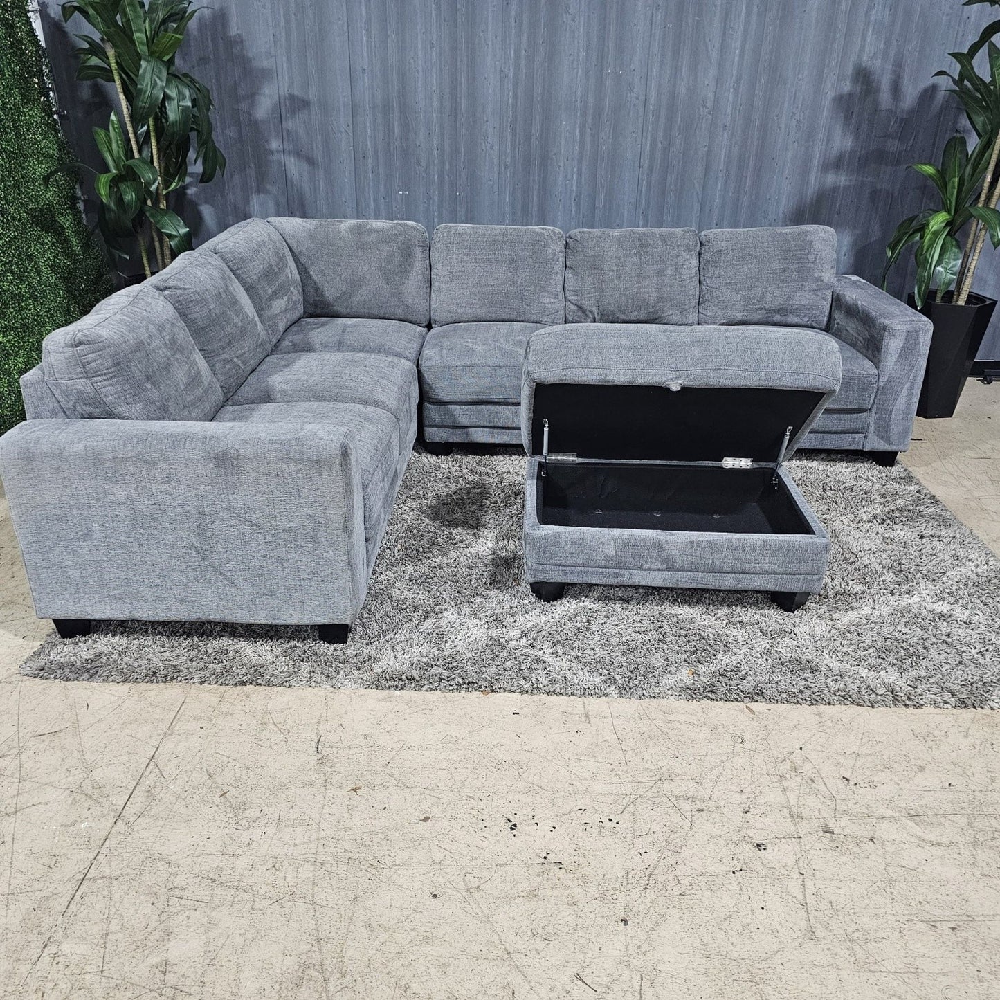 🛋️ Charcoal Sectional & Ottoman w Storage (Delivery Available!! )