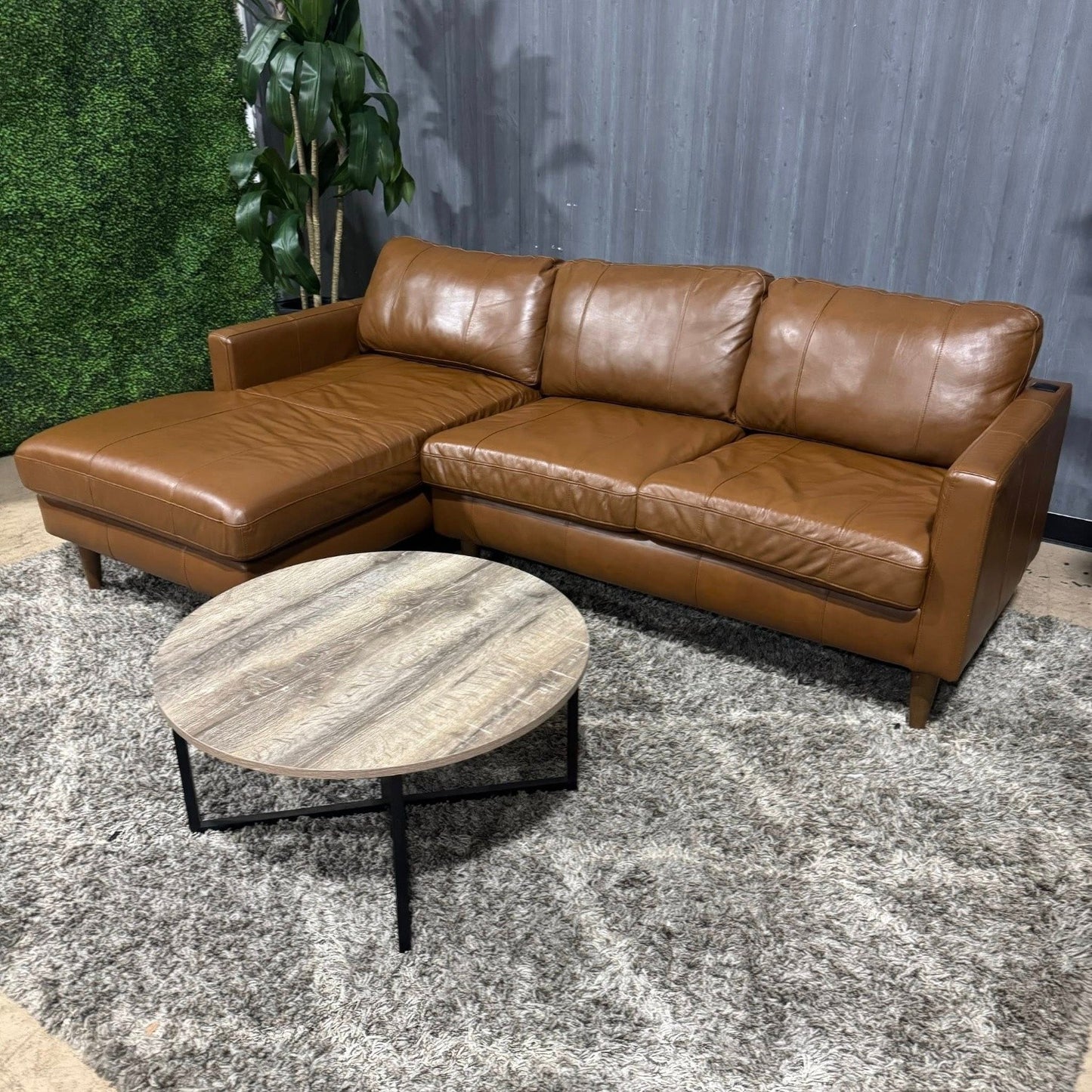 🛋️ Small Leather Sectional Sofa (Delivery Available!! )
