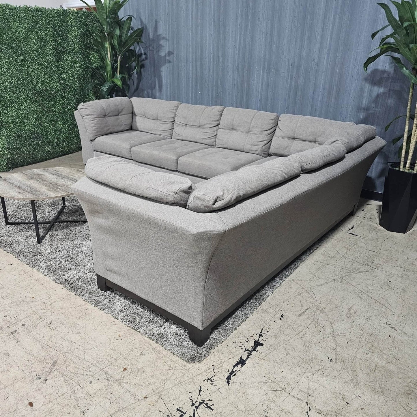 🛋️ Gray Sectional Sofa (Delivery Available!! )