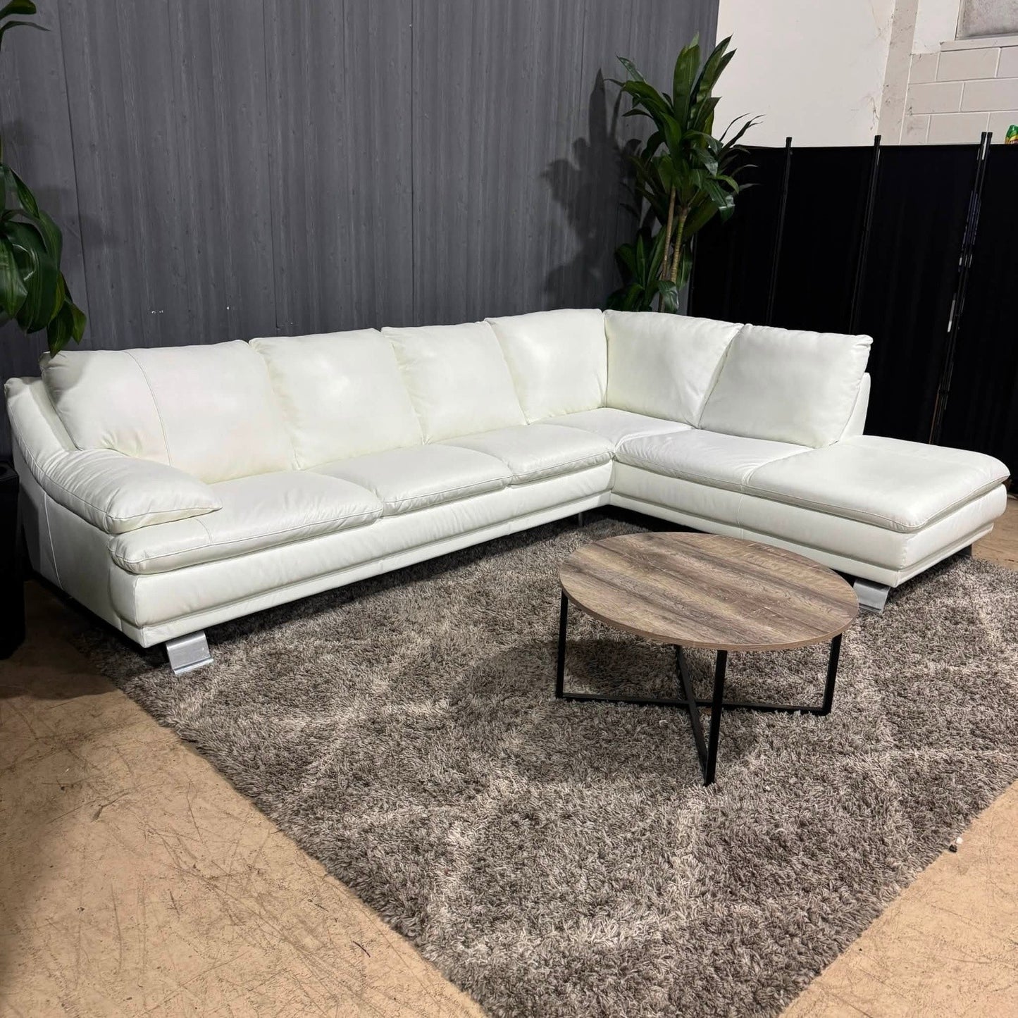 💎 White Natuzzi Leather Sectional Sofa (Delivery Available!! )