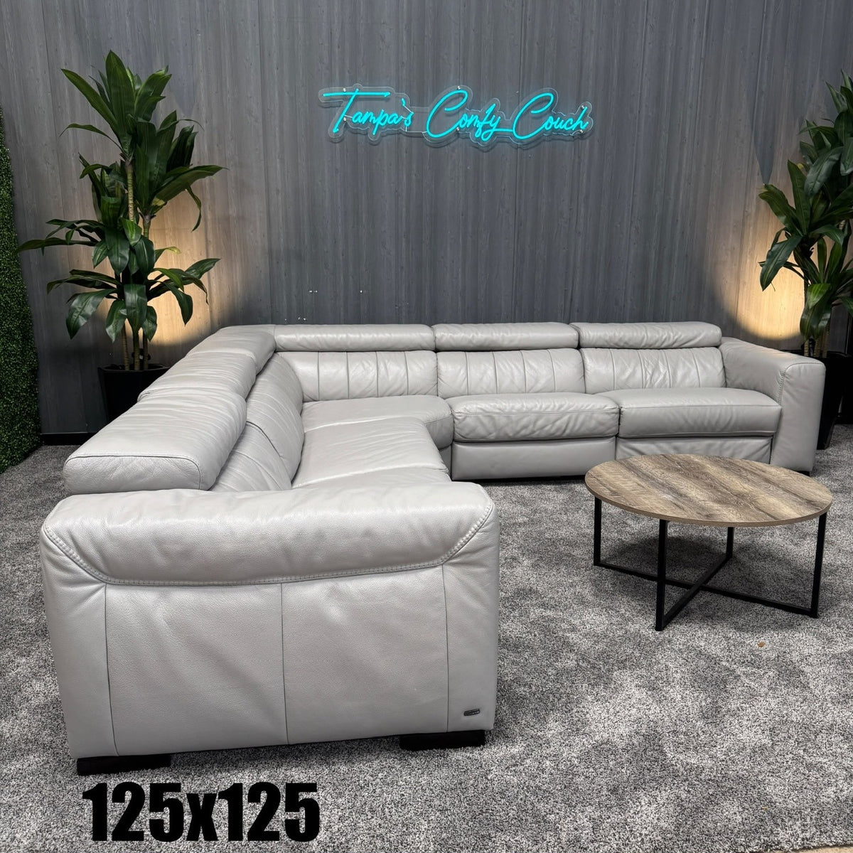 💎 Natuzzi Leather Reclining Sectional Sofa (Delivery Available!! )