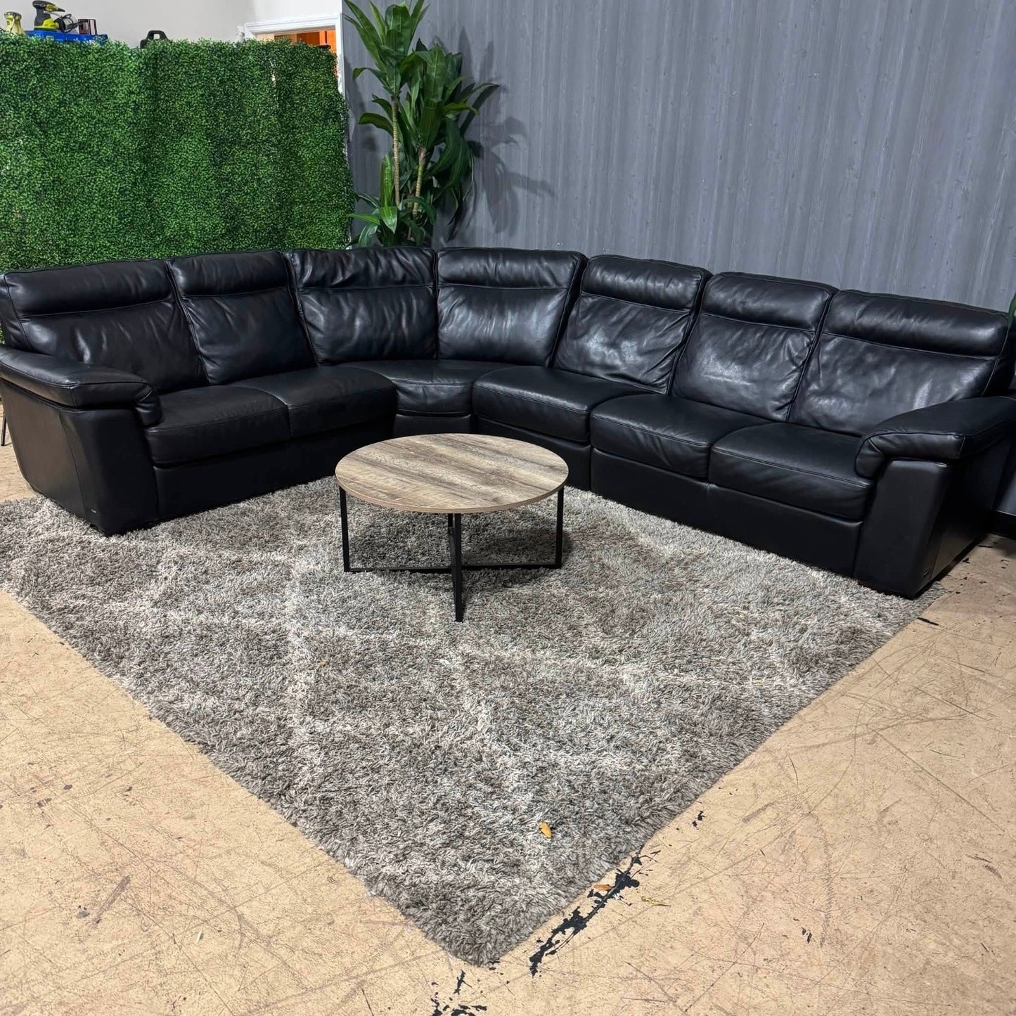 Full Grain Leather Natuzzi Sectional Sofa (Delivery Available!! )