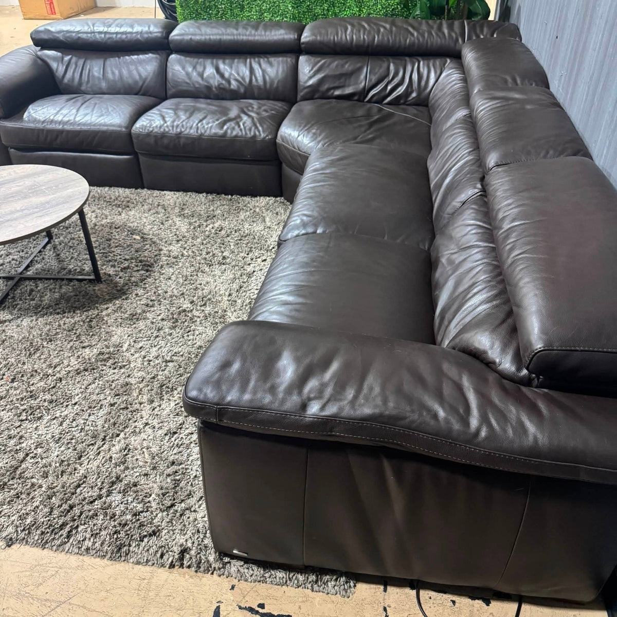 💎 Natuzzi Leather Reclining Sectional Sofa (Delivery Available!! )