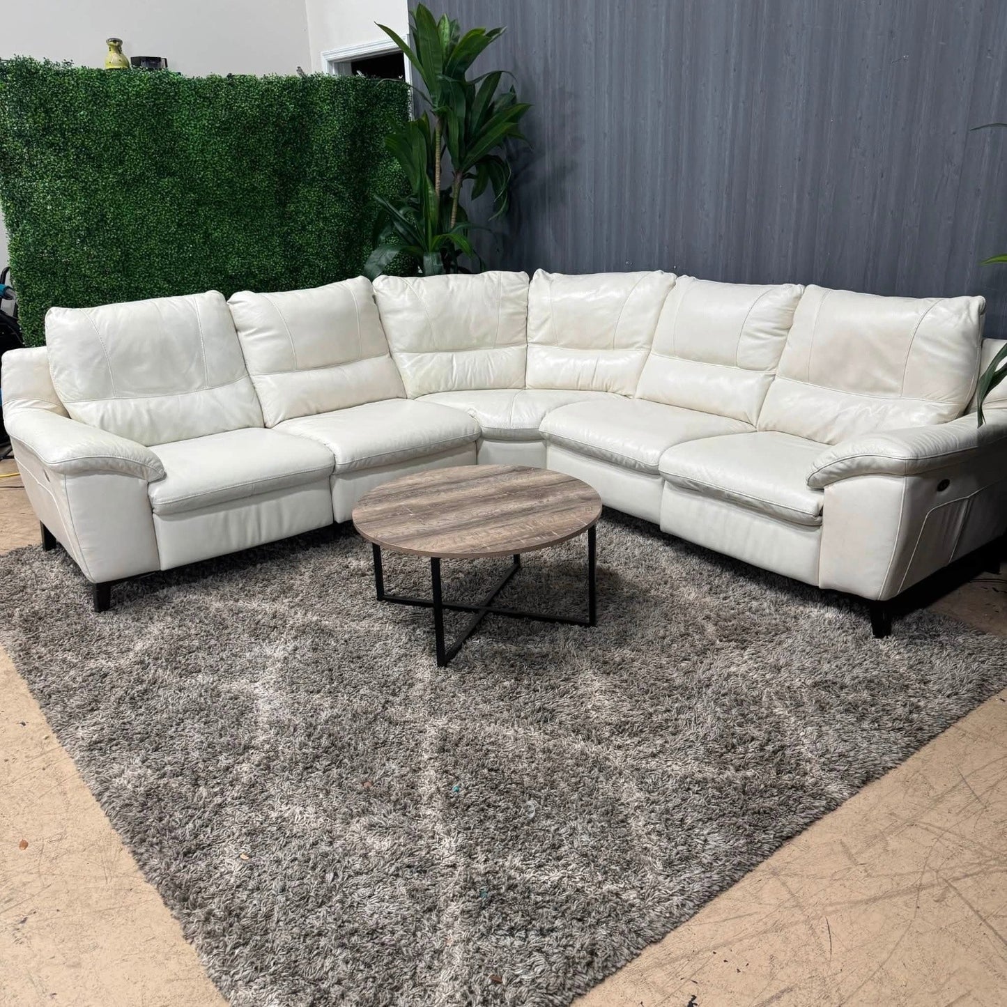 💎 Natuzzi Leather Reclining Sectional Sofa (Delivery Available!! )