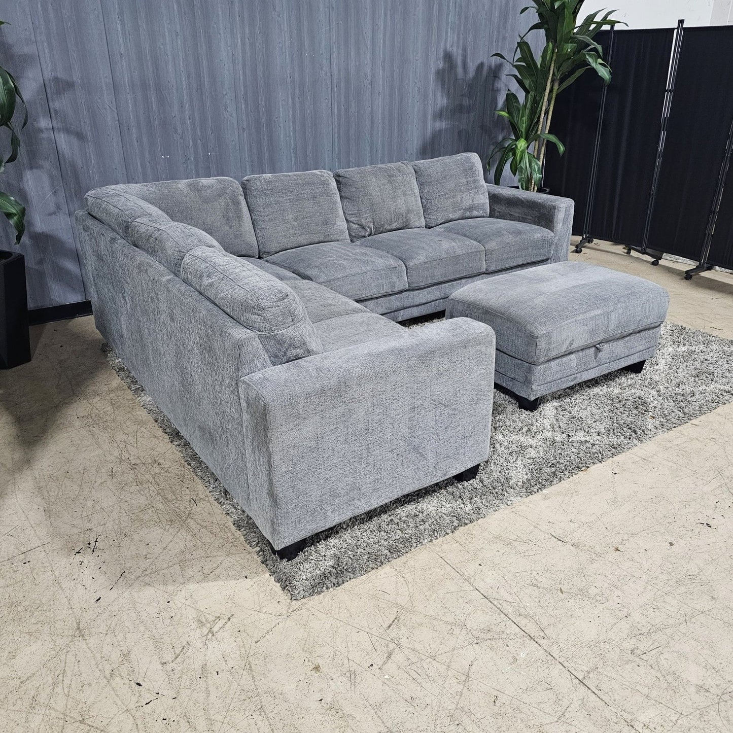 🛋️ Charcoal Sectional & Ottoman w Storage (Delivery Available!! )