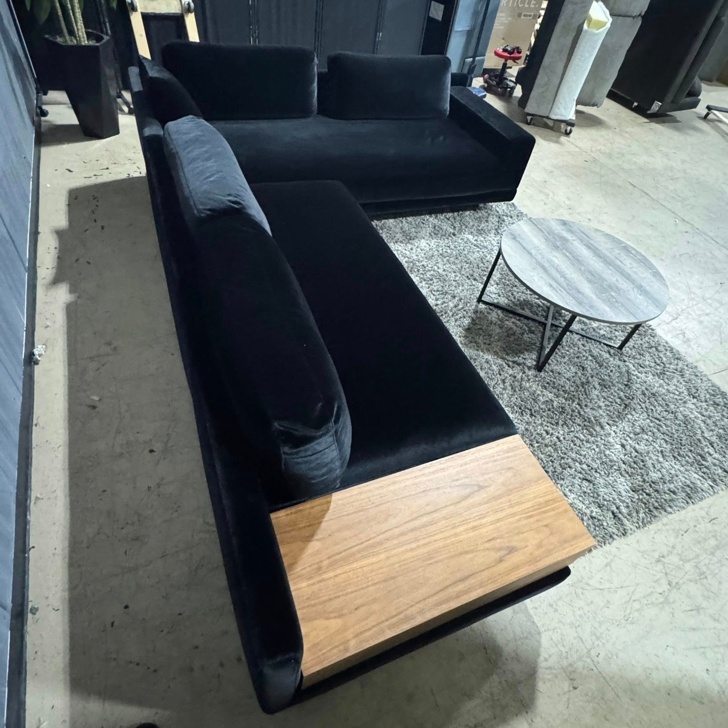 🛋️Black Velvet Dresden Sectional Sofa -Rove Concepts