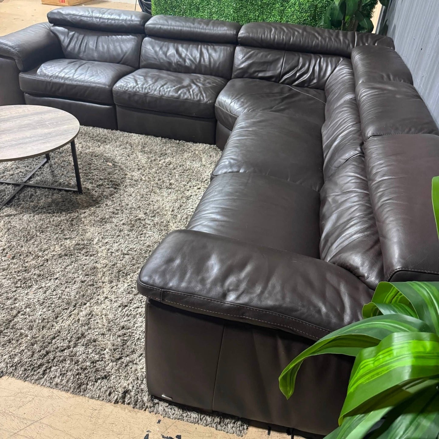 💎 Natuzzi Leather Reclining Sectional Sofa (Delivery Available!! )