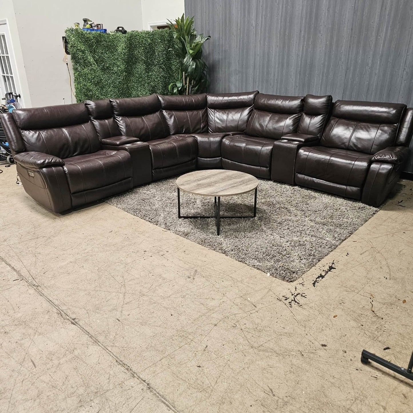 Leather Reclining Sectional Sofa (Delivery Available!! )