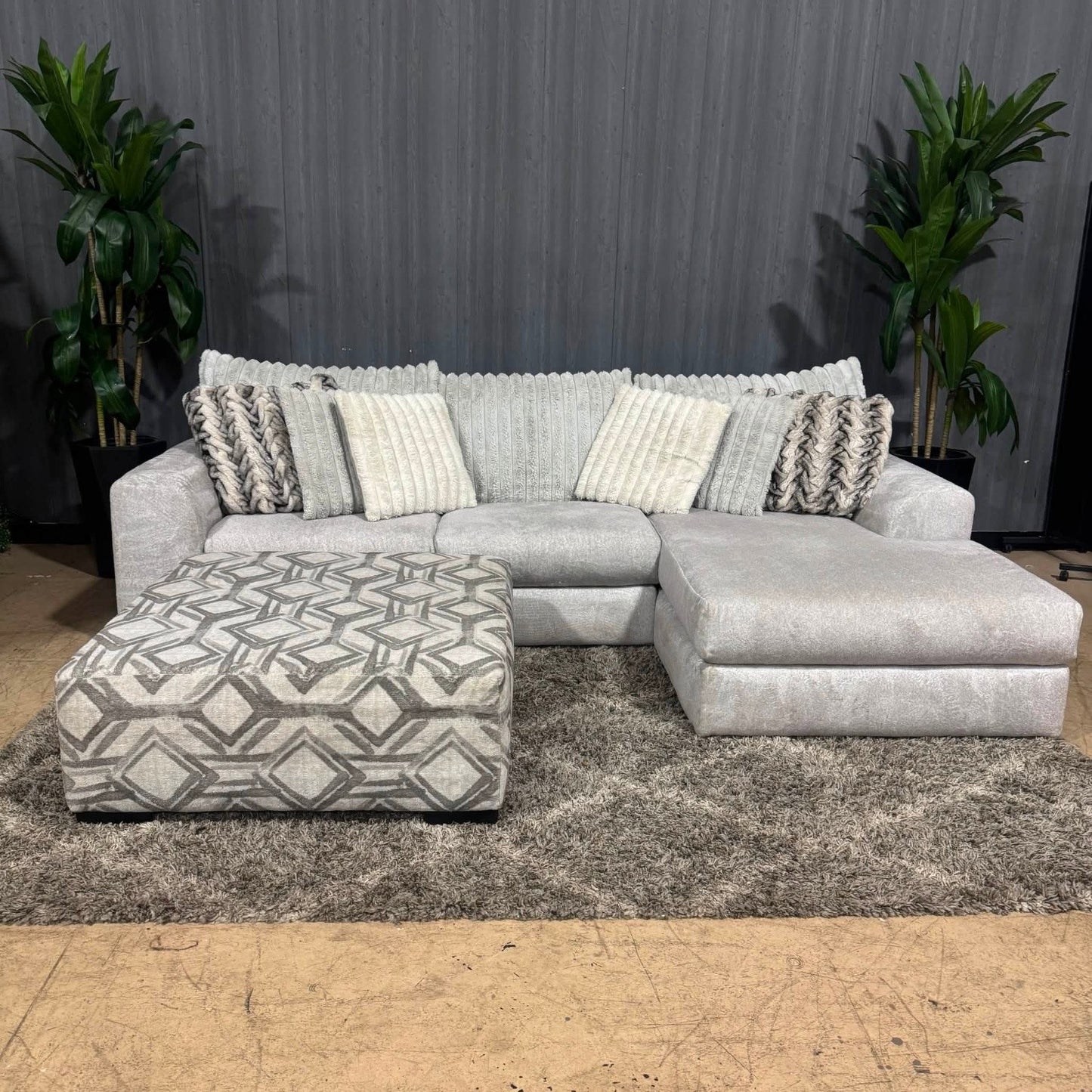 🛋️ Fluffy Sectional Sofa w/ Ottoman (Delivery Available!! )