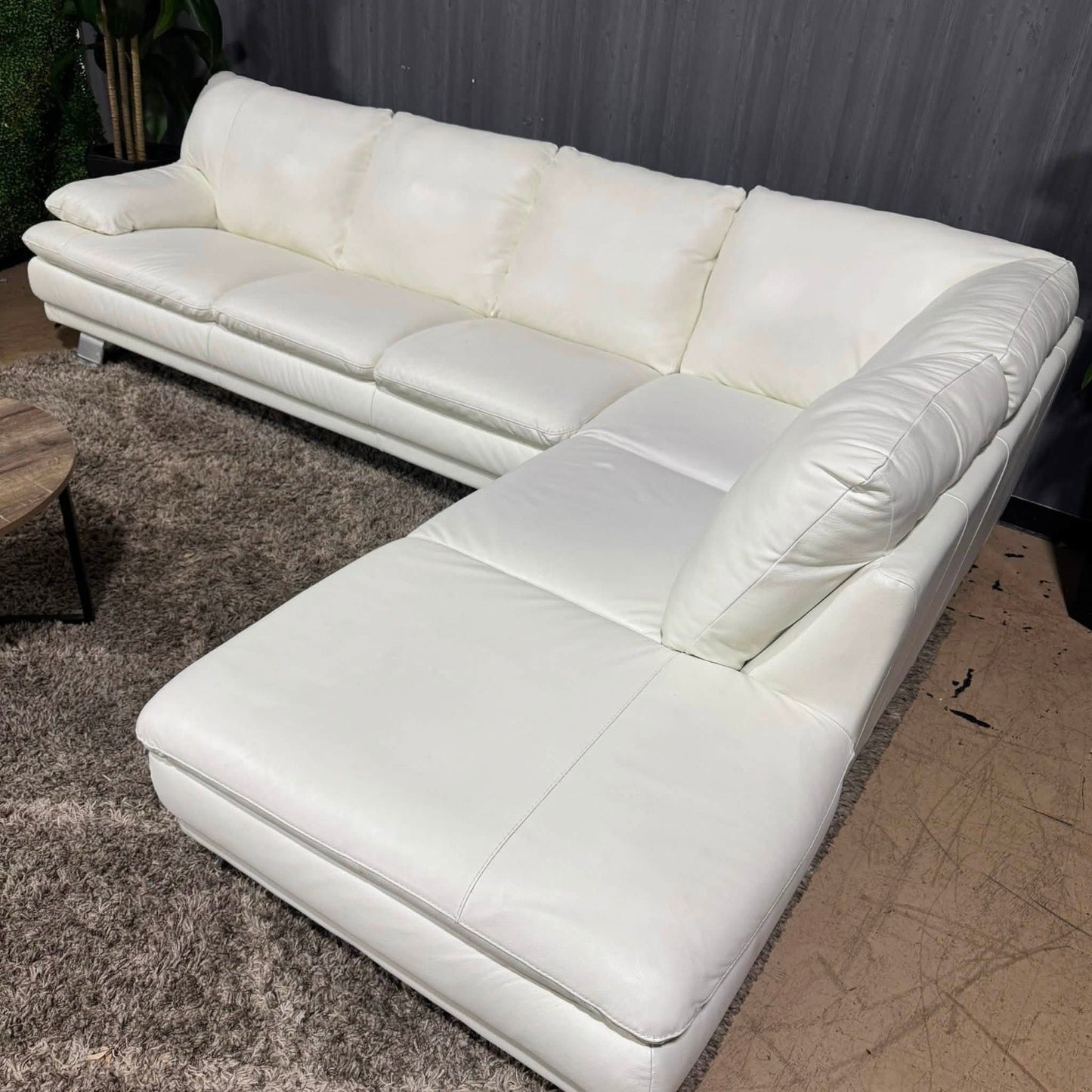 💎 White Natuzzi Leather Sectional Sofa (Delivery Available!! )