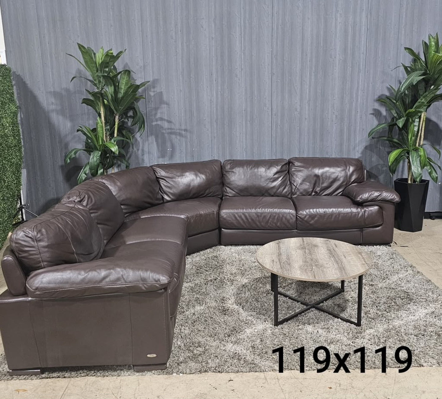 🛋️ Natuzzi X Cindy Crawford Leather Sectional Sofa (Delivery Available!! )