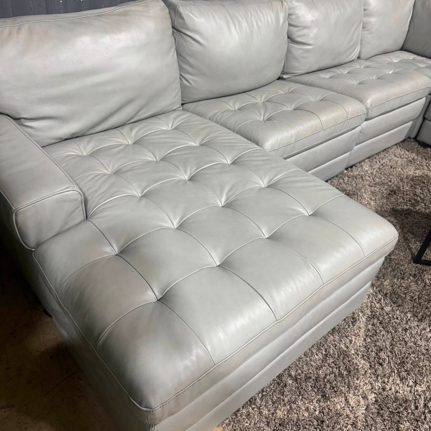 🛋️ Gray Havertys Leather Ushaped Sectional Sofa (Delivery Available!! )